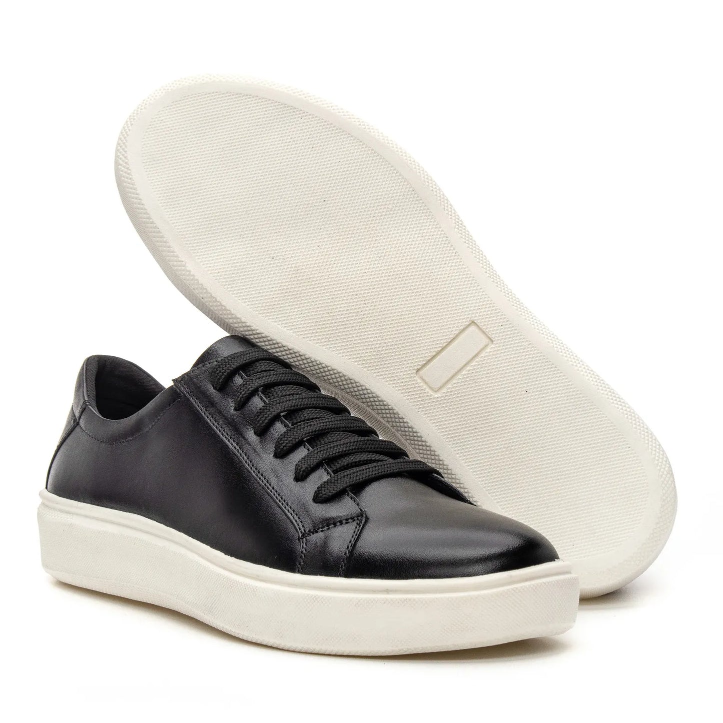Casual Leather Trainer with Black Laces